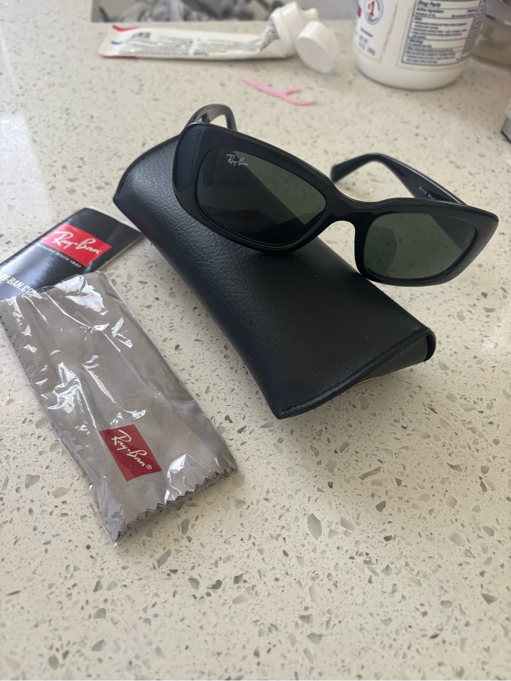 Ray-Ban Black Frame Sunglasses with Green Lenses - Picture 6 of 12